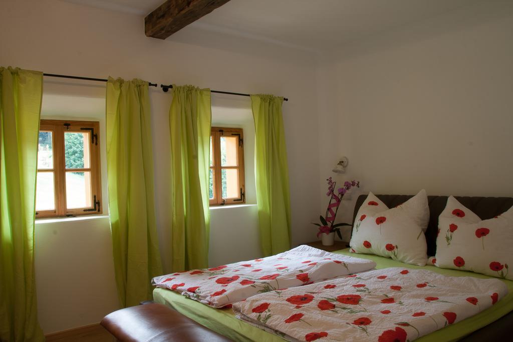 Landhaus Moser ليوتسشاخ الغرفة الصورة